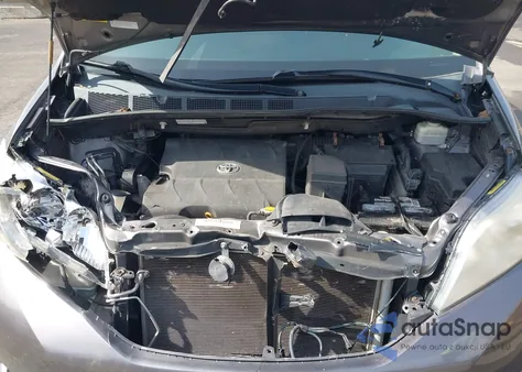 2012 Toyota Sienna Limited 7 Passenger z USA, uszkodzony, nr VIN 5TDDK3DCXCS033655